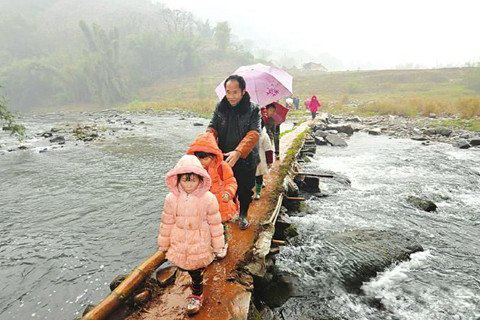 梦见淋着雨渡河