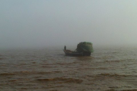梦见船被浓雾困住