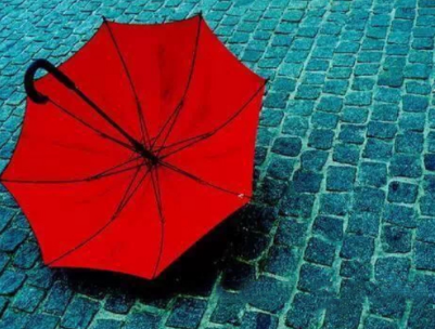 梦见红色的雨伞